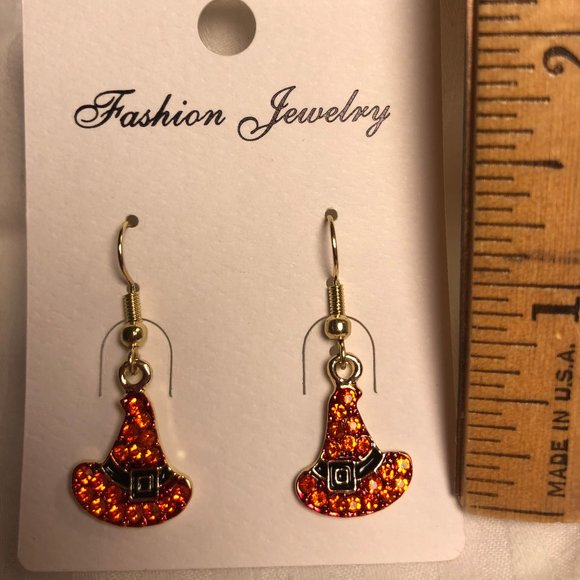 Holiday Hat Earrings - Picture 5 of 6